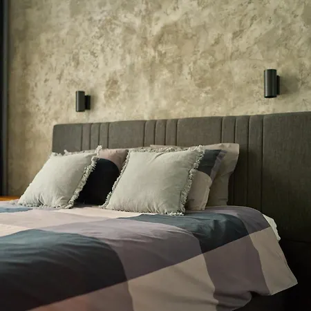 Appartement Luxury 2 Bedroom - Private Garden