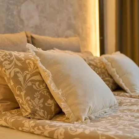 Luxury 2 Bedroom - Private Garden Appartement